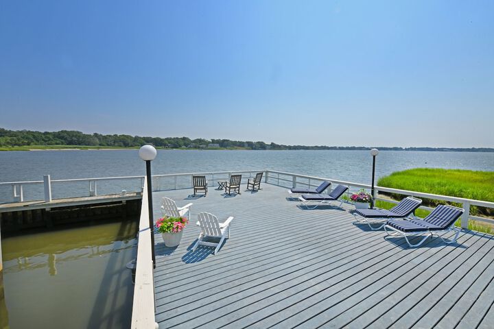 Sundeck 124 of 168