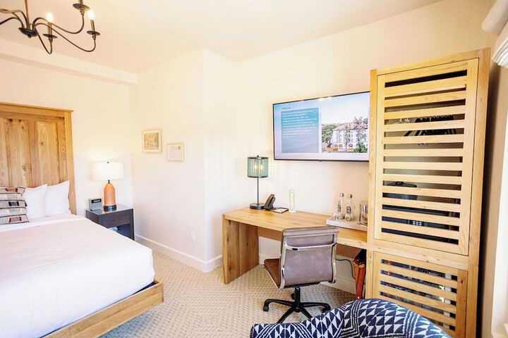 Room 46 of 72