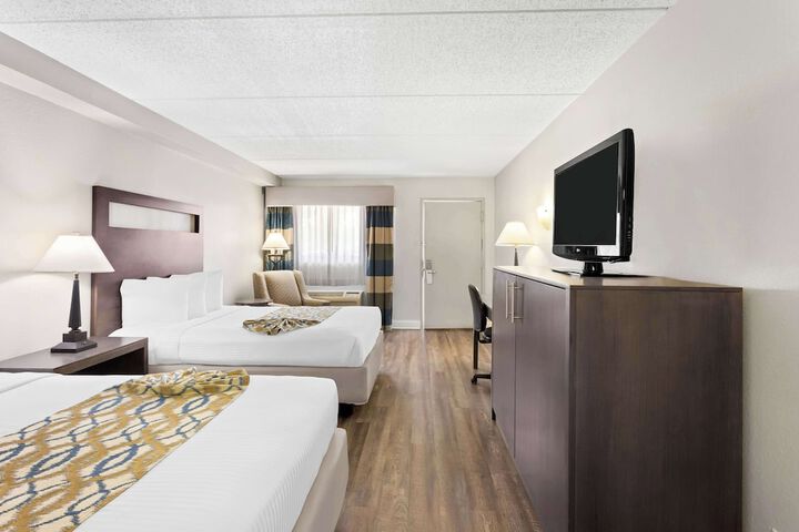 Room 14 of 36