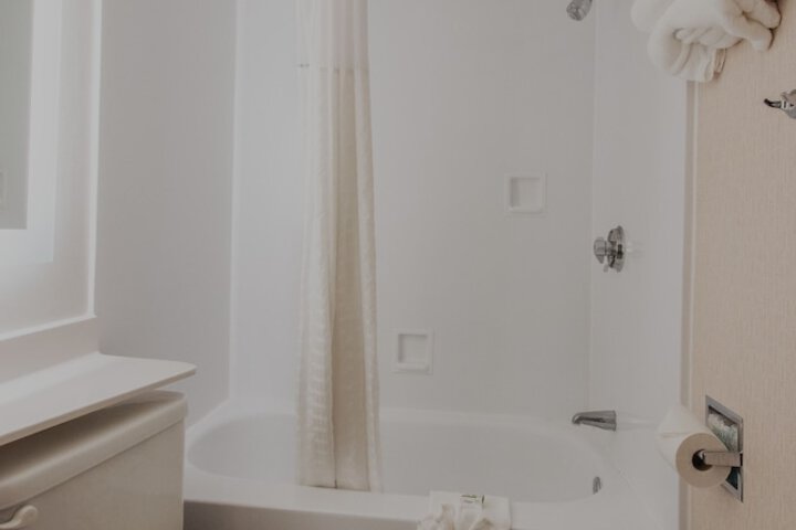 Room 18 of 25