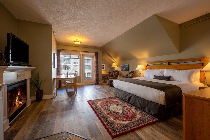 Room 12 of 25