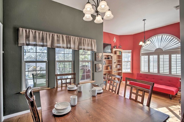 Welcoming Tehachapi Home w / Deck & Grill!