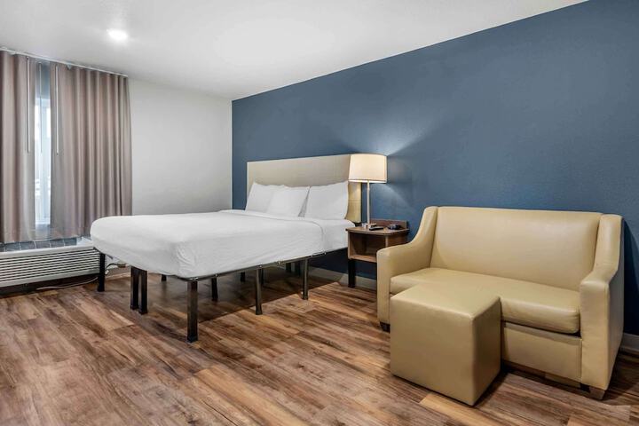 Room 17 of 29