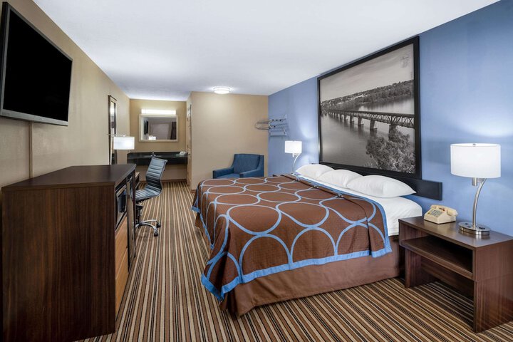 Room 21 of 24