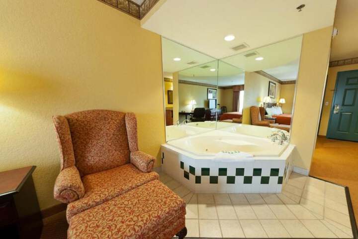Country Inn & Suites by Radisson Hot Springs, AR