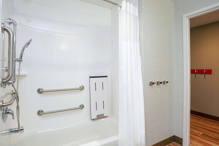Room 18 of 36
