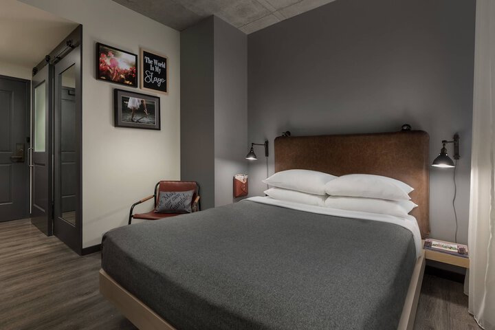 Room 19 of 63