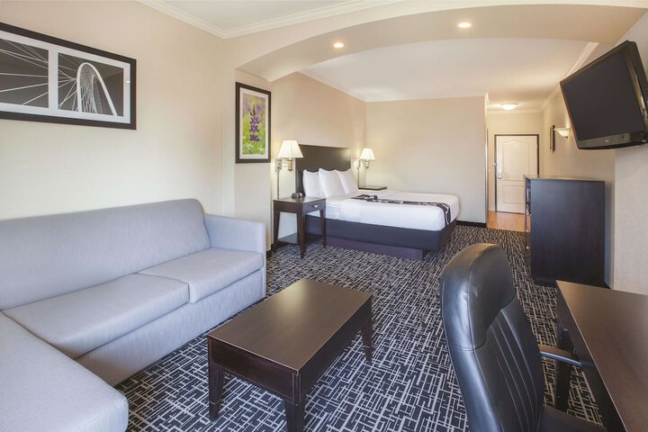 La Quinta Inn & Suites by Wyndham Garland Harbor Point