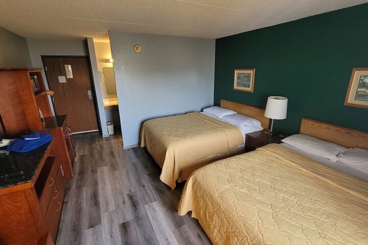 Room 22 of 33