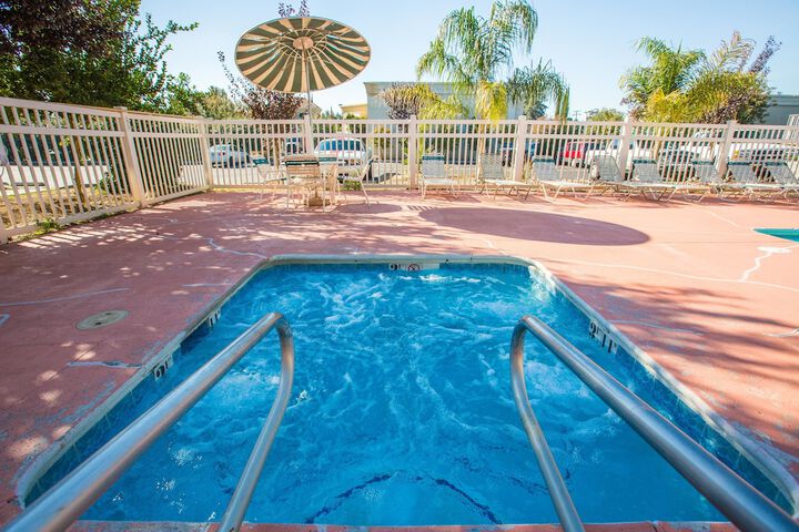 Pool 8 of 34