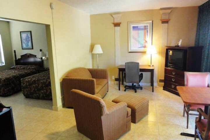 Room 34 of 117