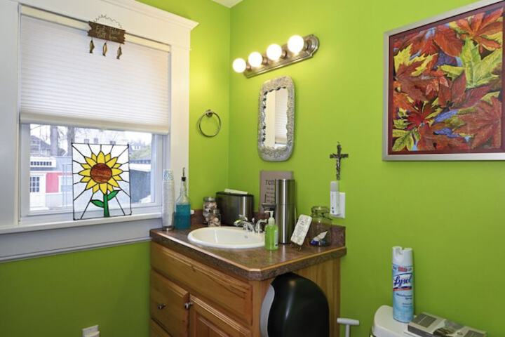 Room 195 of 276