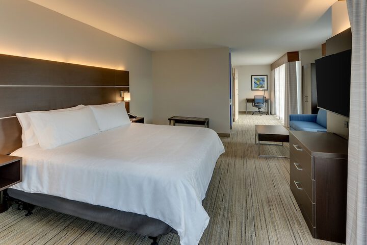 Room 36 of 51