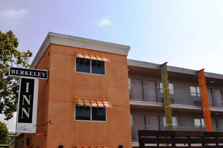 Hotel 4 of 43