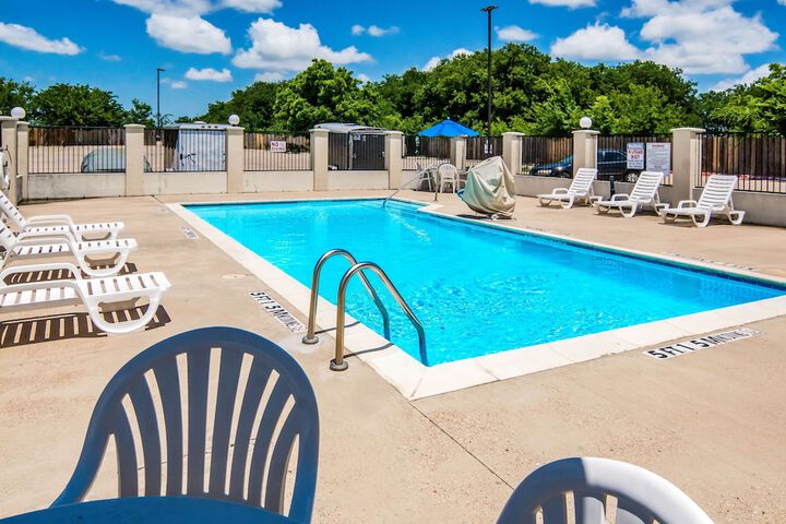 Pool 6 of 32