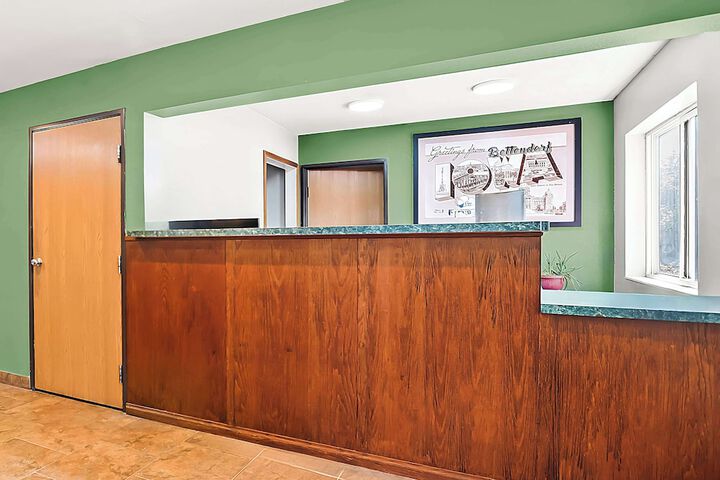 SureStay Plus Hotel by Best Western Bettendorf