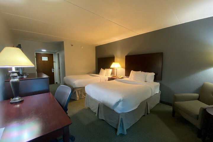 Ramada by Wyndham Luling