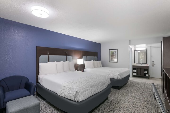 Room 16 of 31