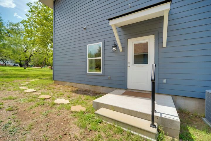 Cozy Casita & Cabana on Lake Marble Falls!