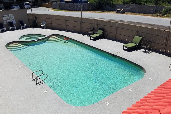 Pool 13 of 53