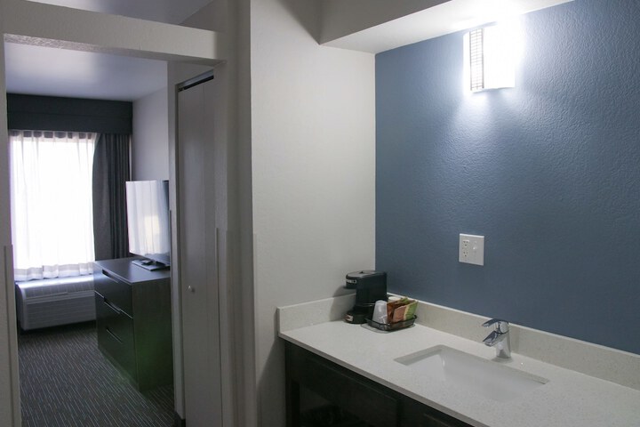Room 45 of 60