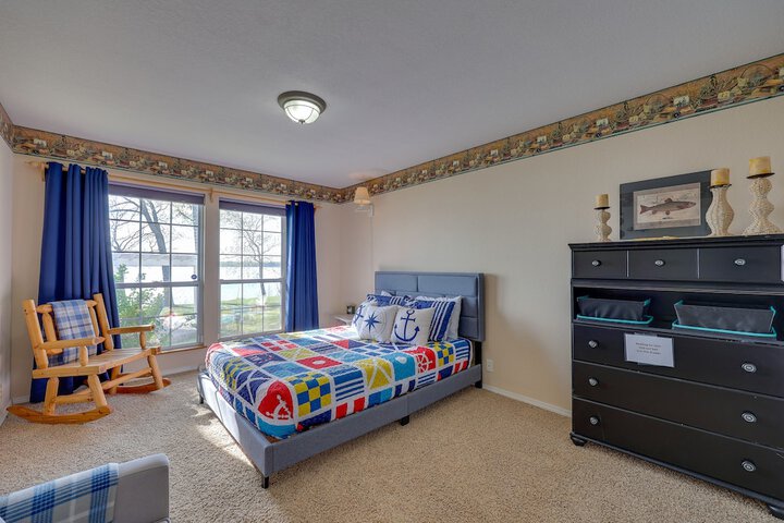 Lakefront Home w / Shared Boat Ramp in Grove!
