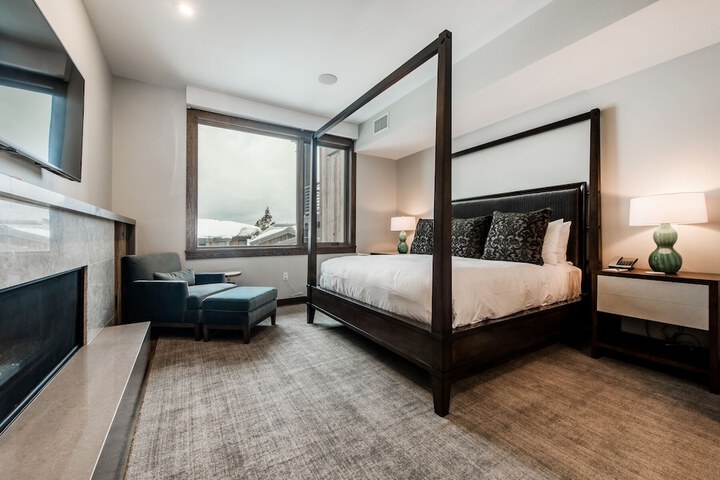 Room 181 of 306