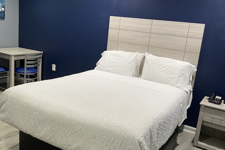 Room 19 of 34