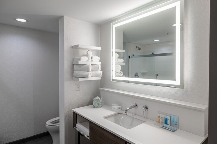 Room 12 of 43