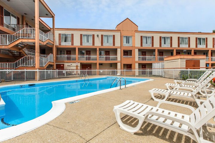 Pool 3 of 28