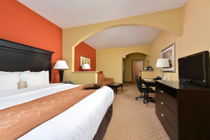 Comfort Suites Salina South