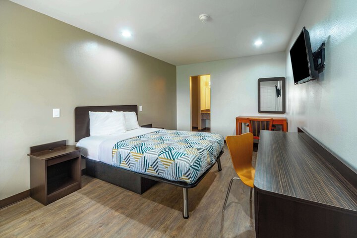 Room 12 of 31