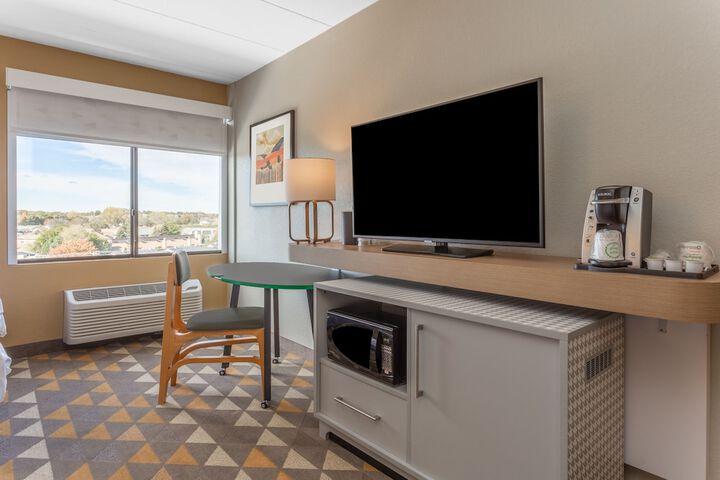 Room 21 of 32