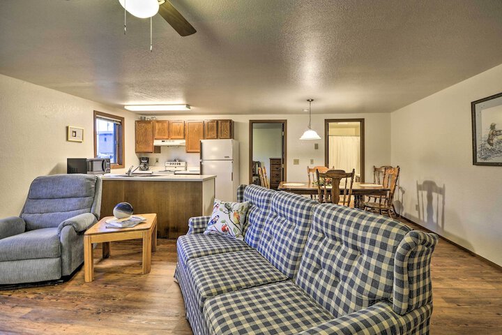 Charming Columbus Apt Along Yellowstone River