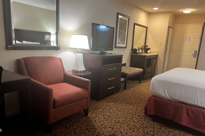 Room 28 of 45