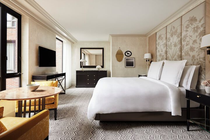 Room 28 of 90