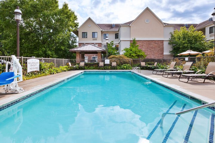 Staybridge Suites Detroit-Utica by IHG