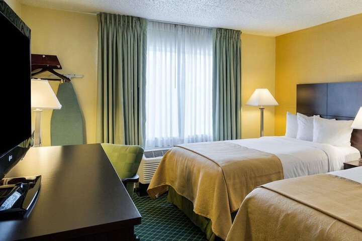 Room 15 of 18