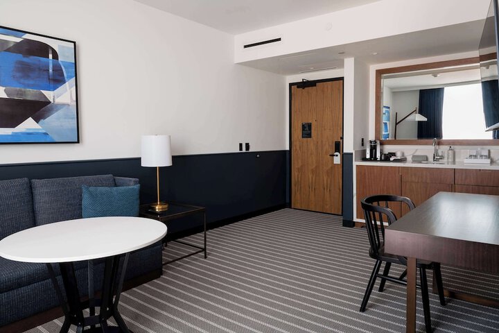 Cambria Hotel Boston Somerville