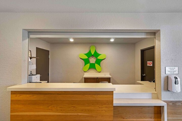 Hotel Interior 8 of 27