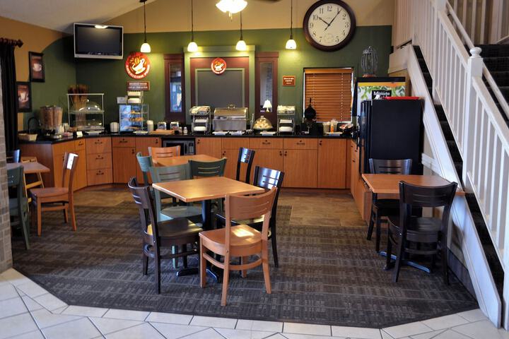 AmericInn by Wyndham Osceola