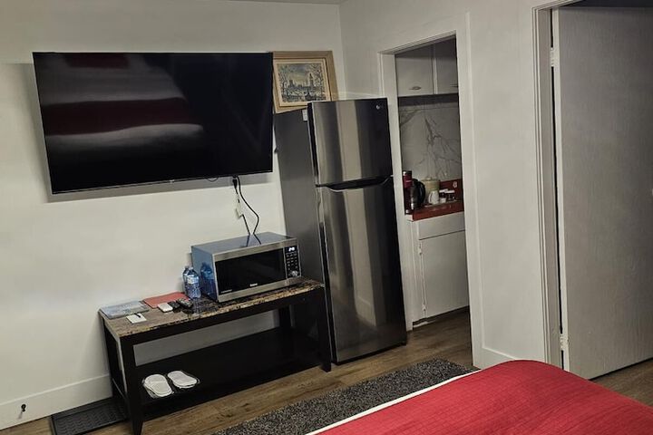 Room 16 of 33