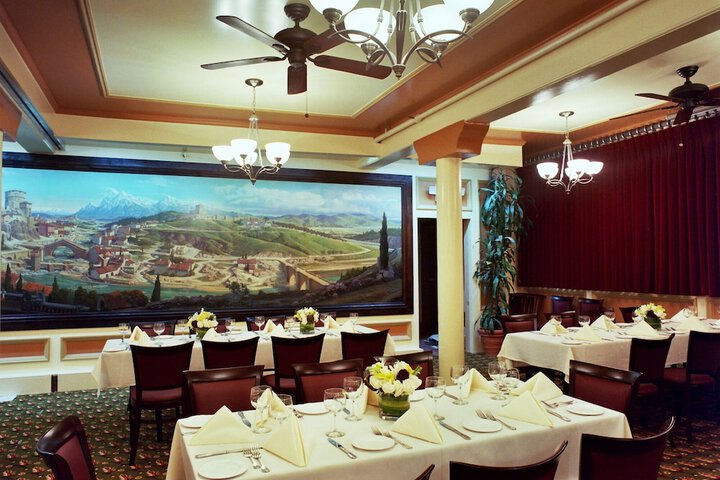 Dining 58 of 82