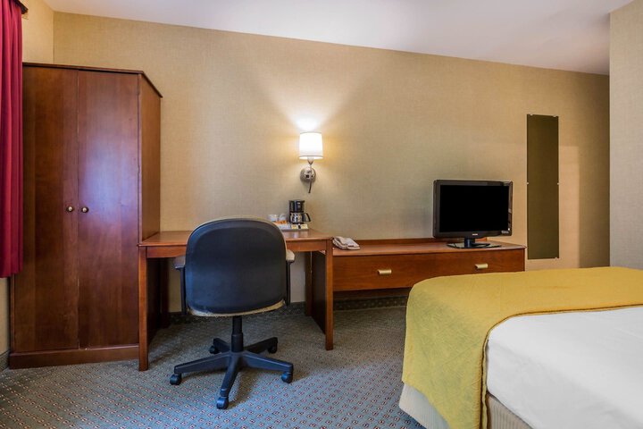 Room 7 of 37