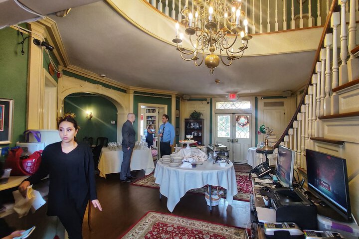 Montague Inn