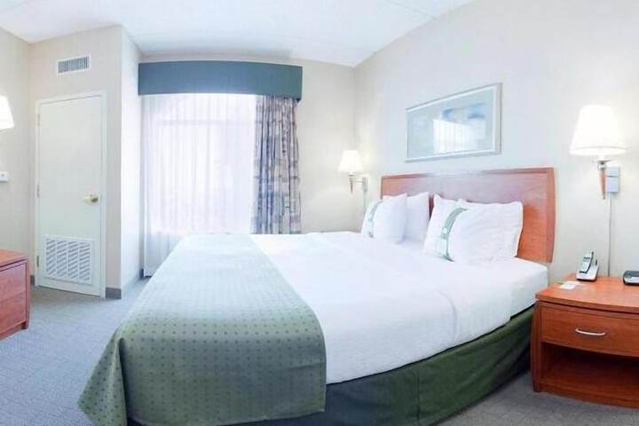 Holiday Inn & Suites Goodyear - West Phoenix Area by IHG