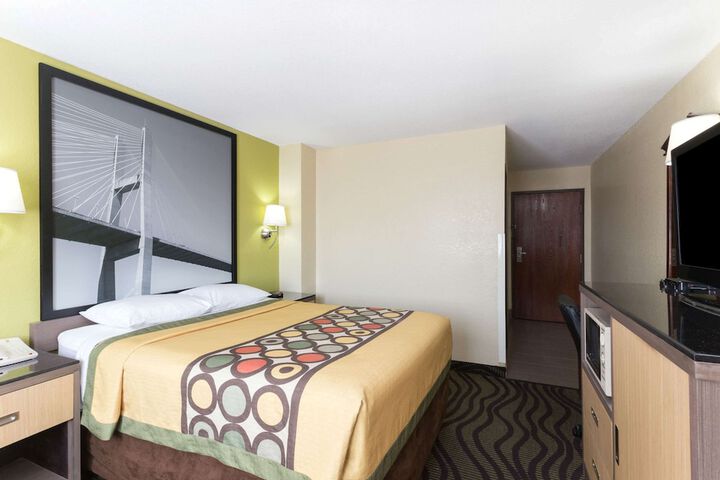 Room 17 of 20