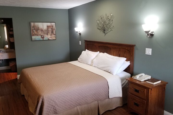 Room 17 of 37