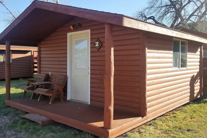 No Name City Luxury Cabins & RV