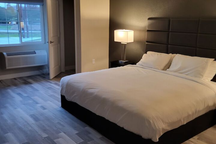 Room 7 of 15